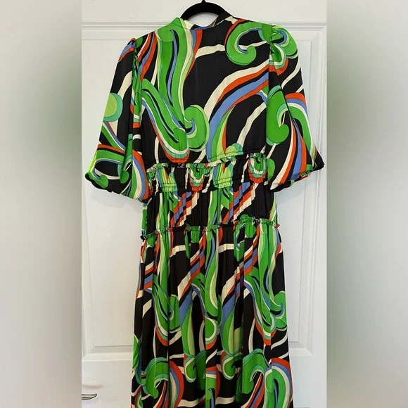 NWT Alden Adair Shelbi Dress Kimono with bubble sleeves size Medium.